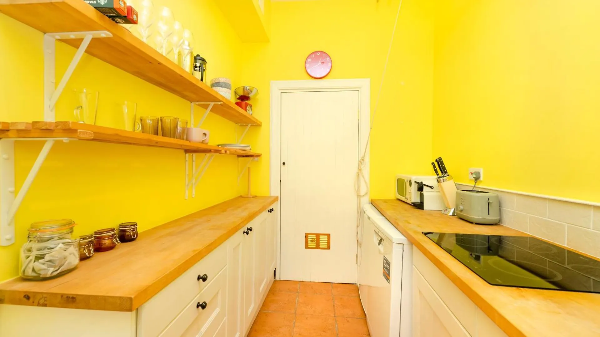 Stylish 1-Bedroom Edinburgh Apartment